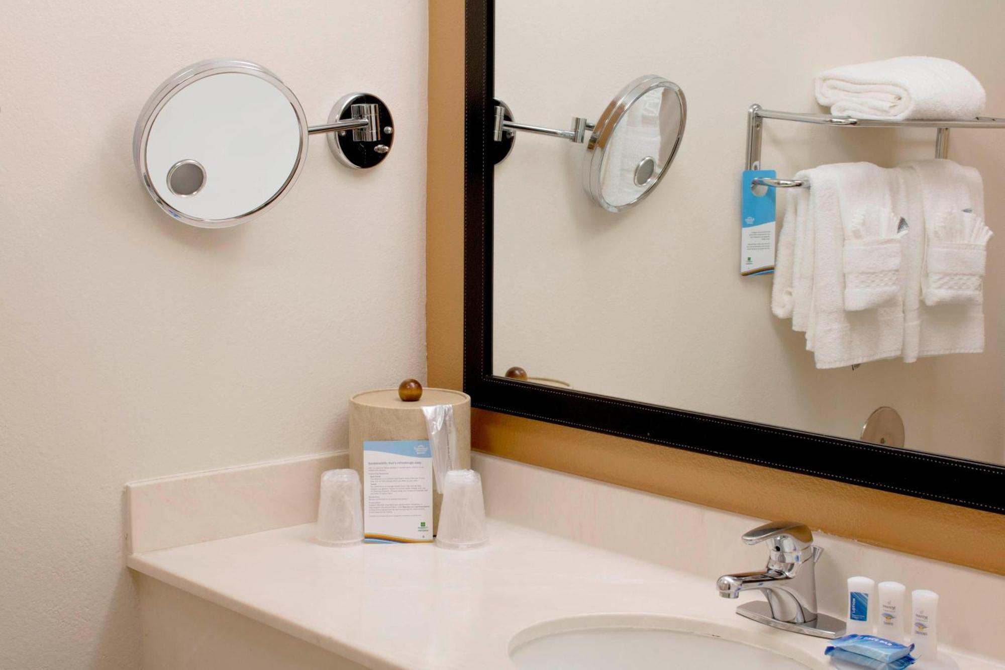 Fairfield Inn & Suites Oakland Hayward Buitenkant foto