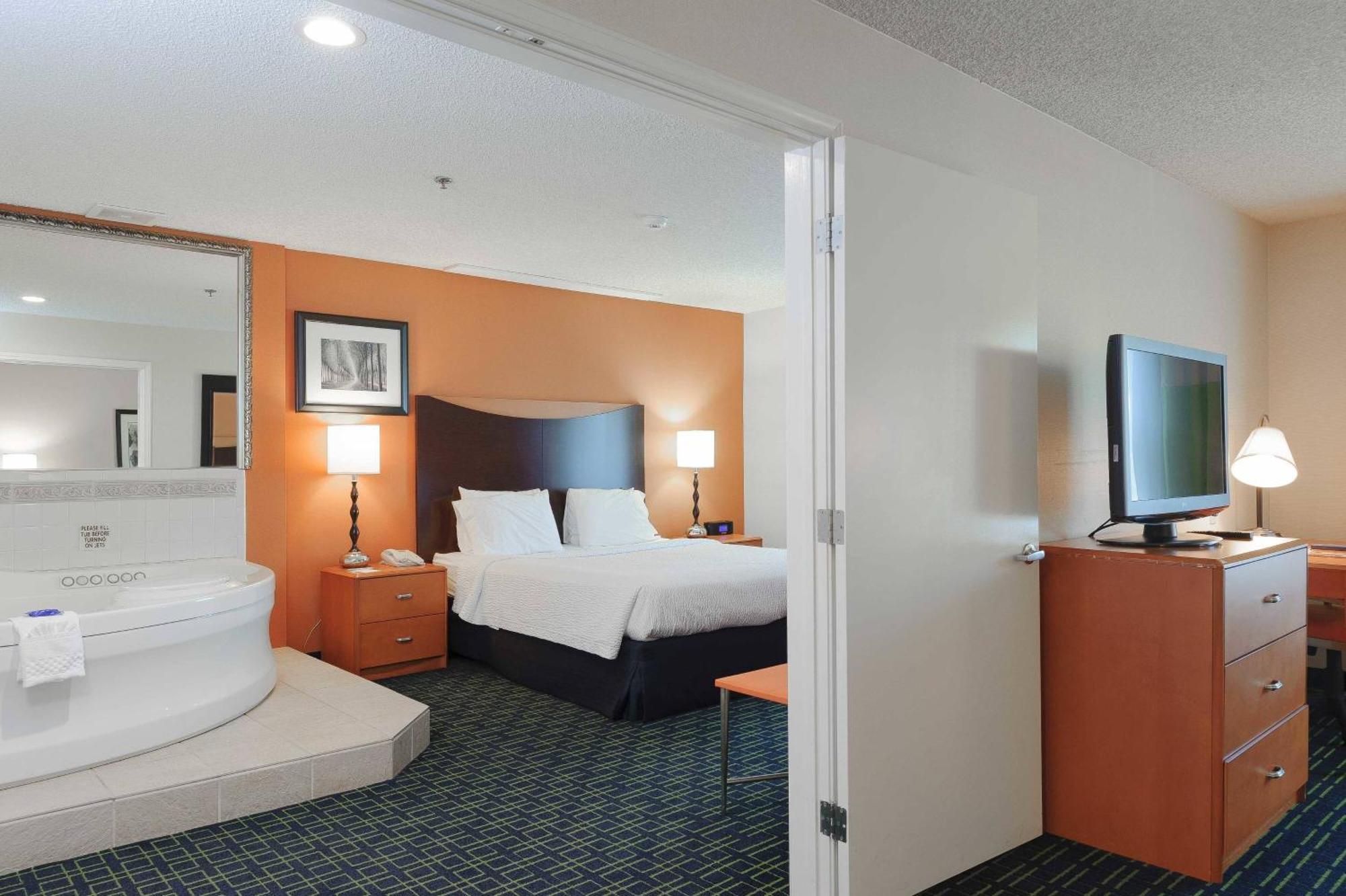 Fairfield Inn & Suites Oakland Hayward Buitenkant foto