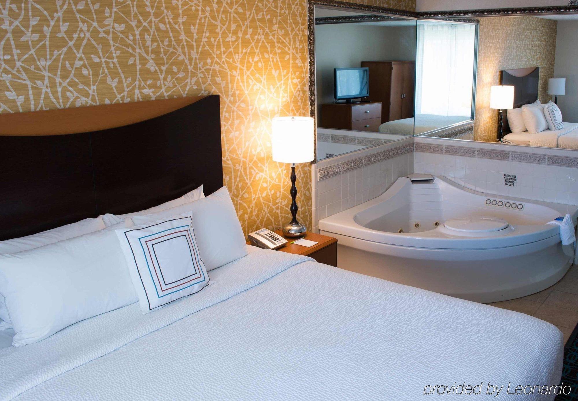 Fairfield Inn & Suites Oakland Hayward Buitenkant foto
